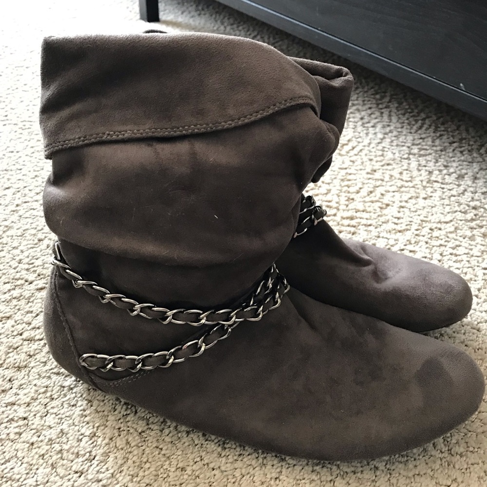 Booties / Women’s Size 10 US